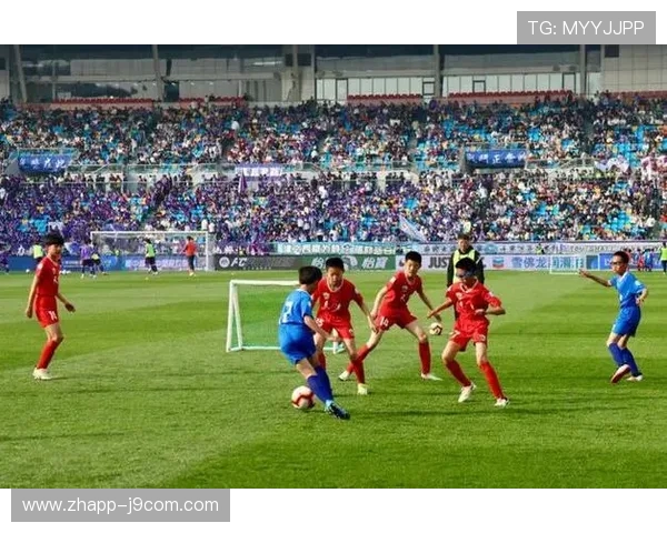 丰都中学足球教练带领青年逐梦绿茵谱写奋进成长新篇章辉煌未来之路 丰都中学足球教练带领青年逐梦绿茵谱写奋进成长新篇章辉煌未来之路