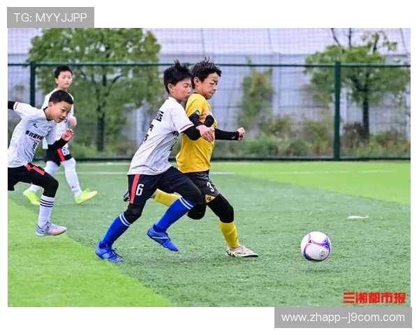 足球梦想与拼搏精神：我与足球的成长故事